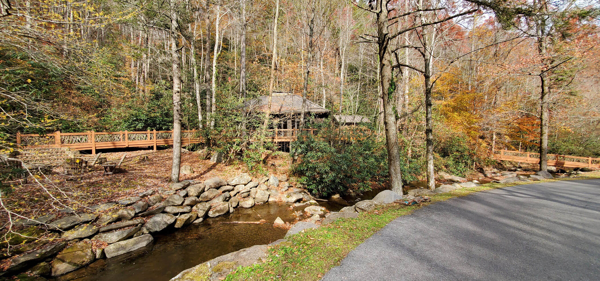 01 Norton Creek Treehouse Resort